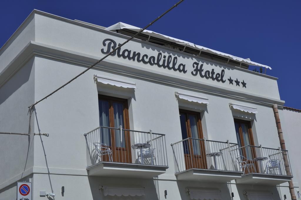 Hotel Biancolilla ซานวิโต โลคาโป ภายนอก รูปภาพ